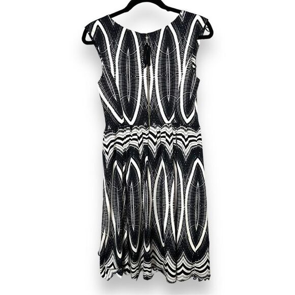 Tracy Reese Fit and Flare Black and White Dress with pockets - Picture 3 of 6